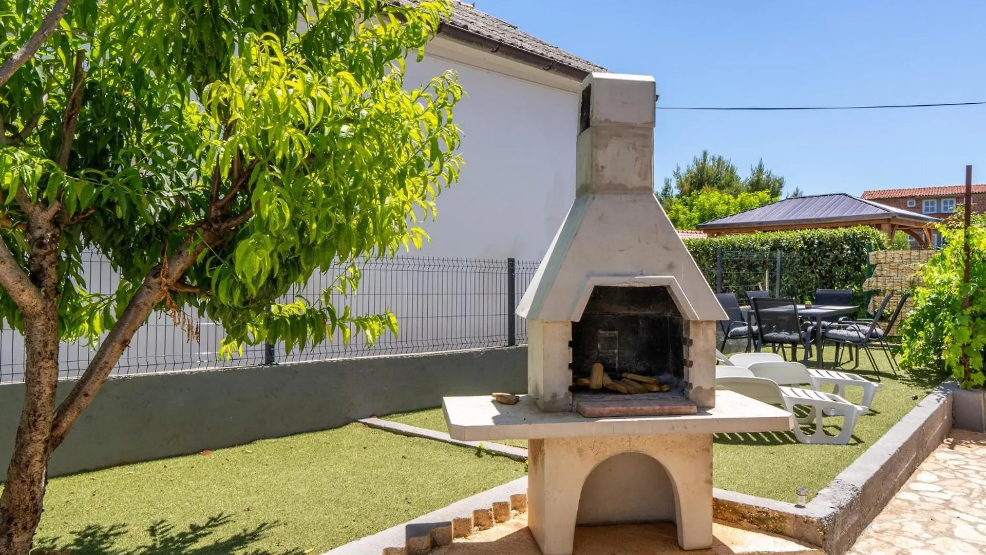 Apartment Floreani Vir
