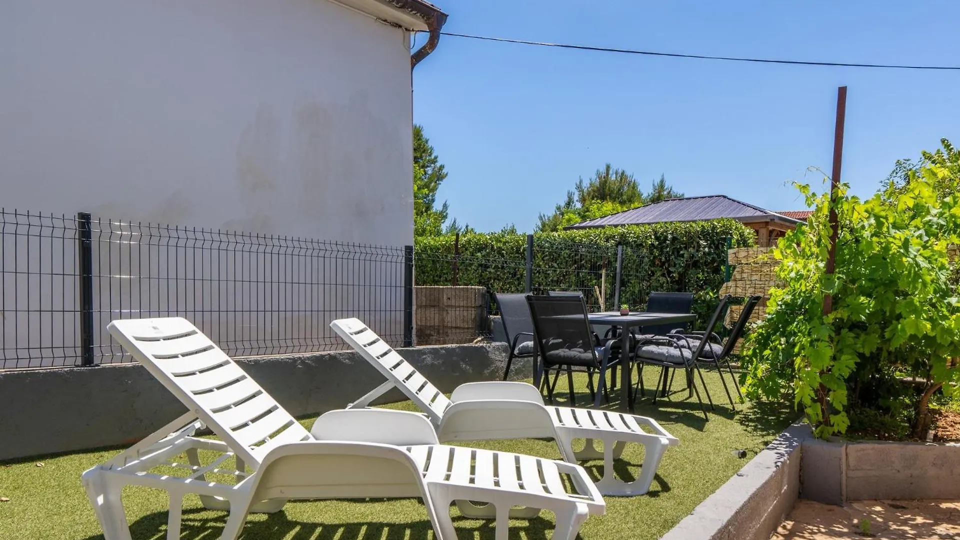 Apartment Floreani Vir