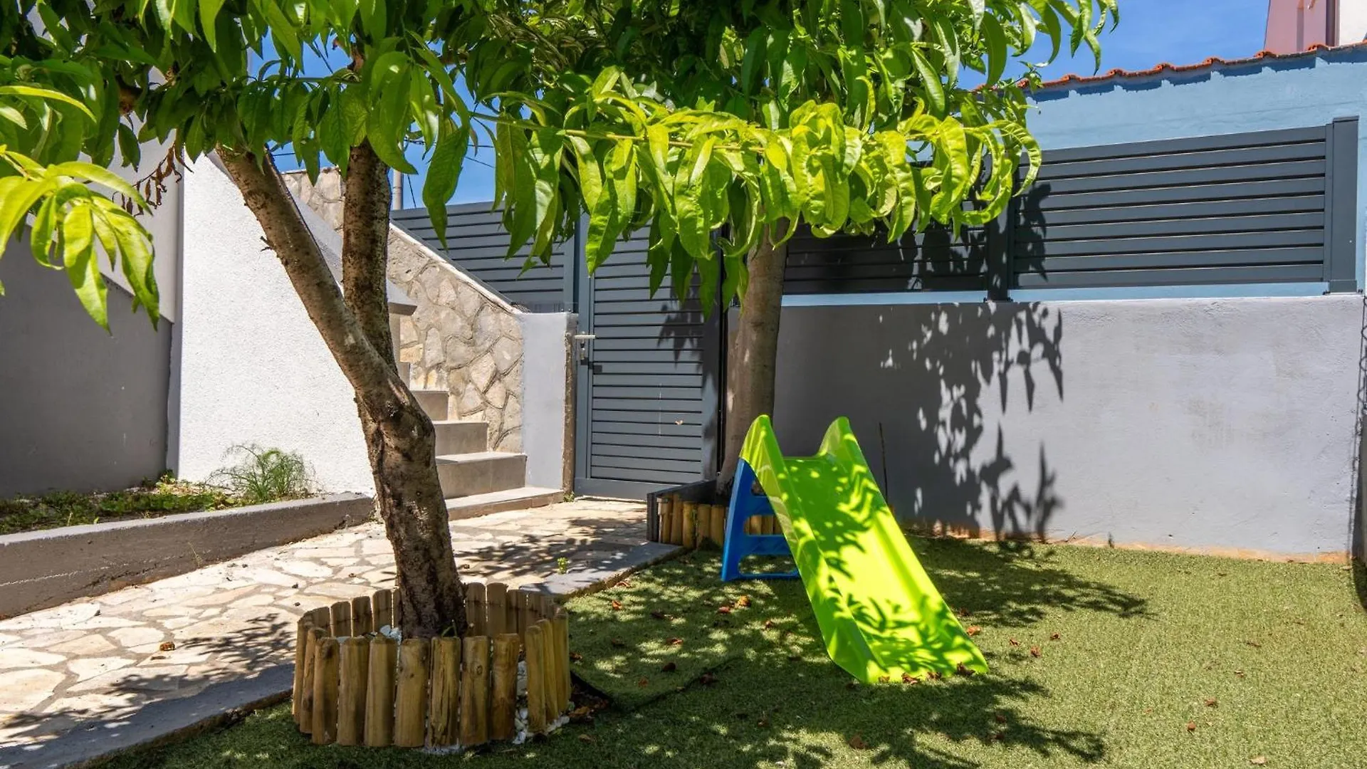 Apartment Floreani Vir Croatia