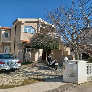  Apartman Ivica