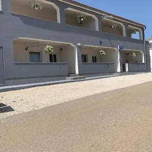 Apartament Caganić Bledi, Vir